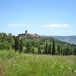 Podere Il Girasole 아파트