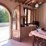 Podere Il Girasole 公寓 *