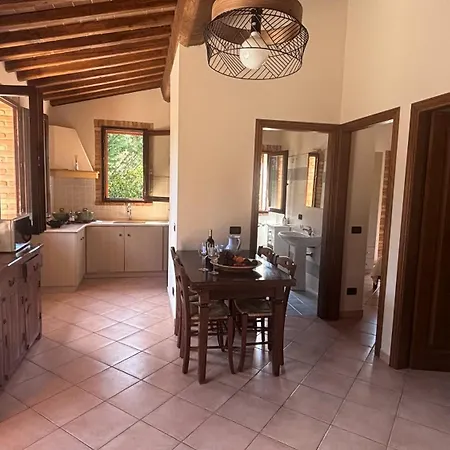 Podere Il Girasole Монтекатини-Валь-ди-Чечина